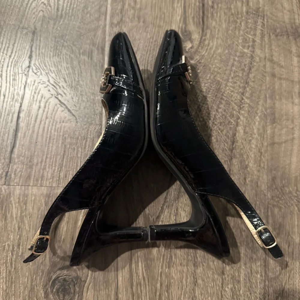 Karen Scott Black Heels with Chain Embellishment Gildyy slingback pumps size 6 - Picture 5 of 10